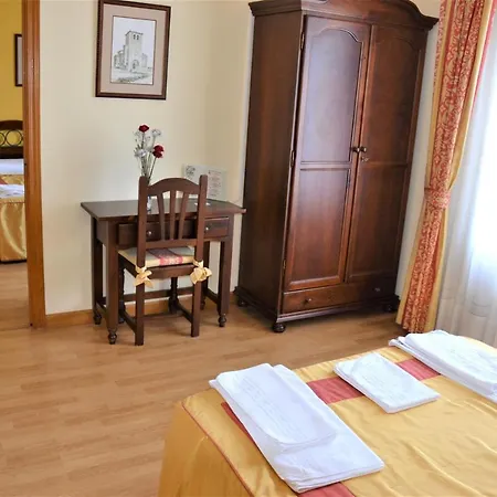 Infanta Dona Leonor 4* Паленсия